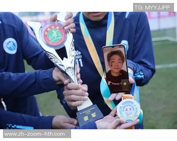 陶丹丹足球之路：从青涩少女到绿茵场上的璀璨明星